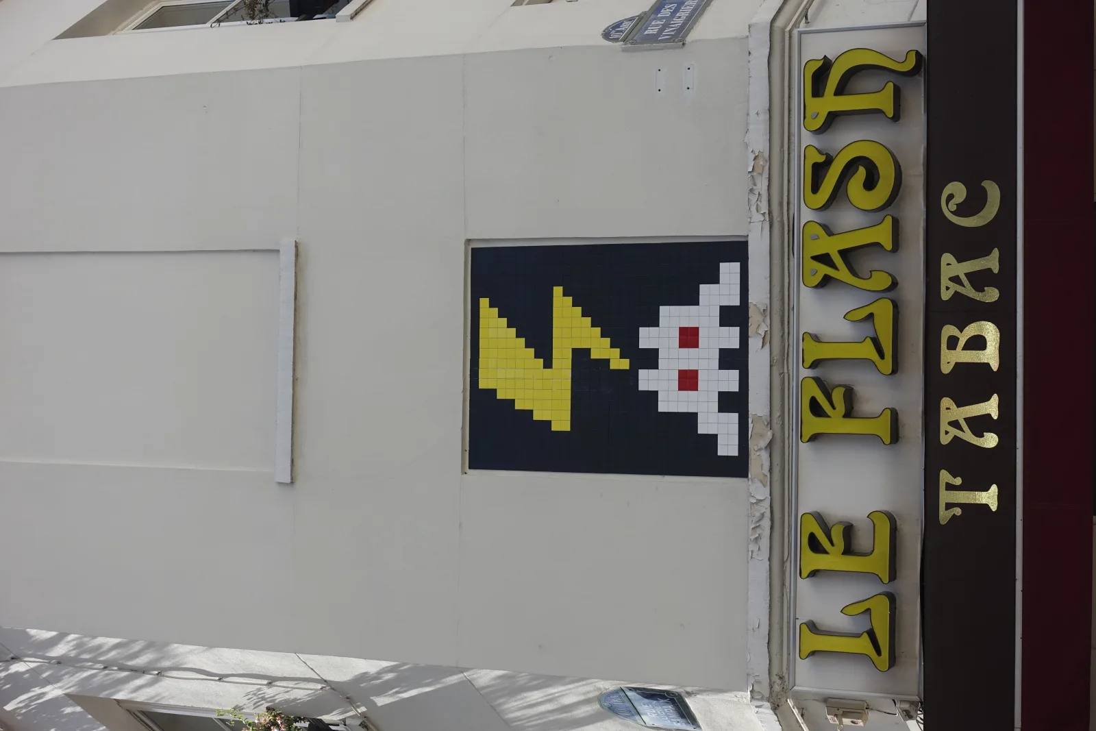 Mosaïque Invader photographiée à Paris